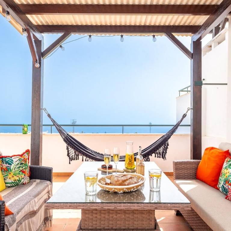 Sundrift Penthouse Apartment Two Large Terraces - Apartamento 1 dormitorio con vistas al mar y terraza - 1