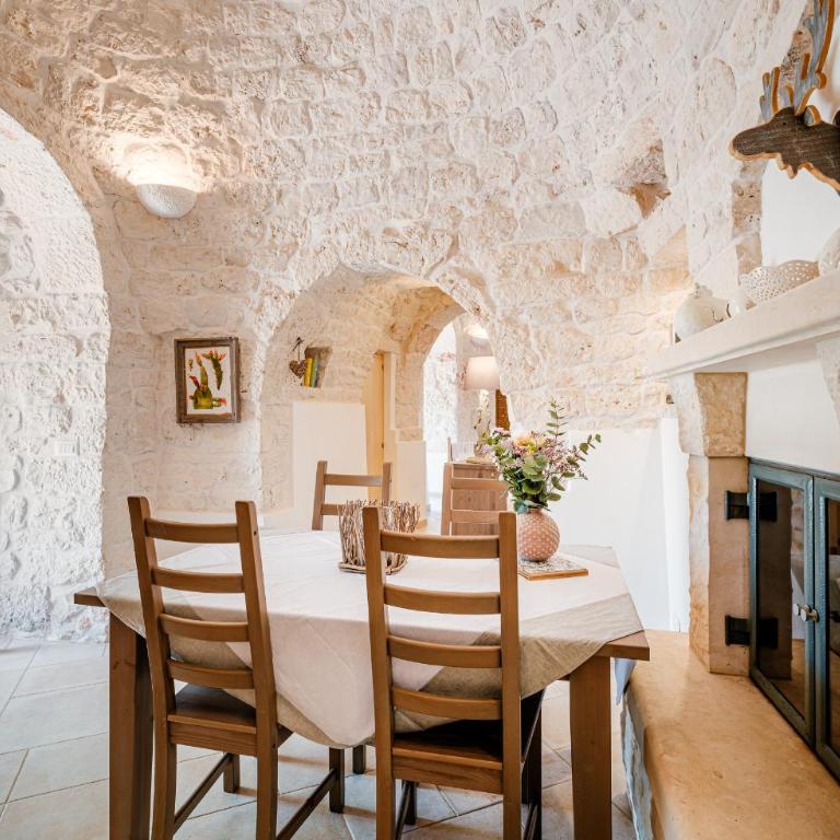 Trulli con piscina privata al sale a Locorotondo - Villa con Piscina Privata - 16