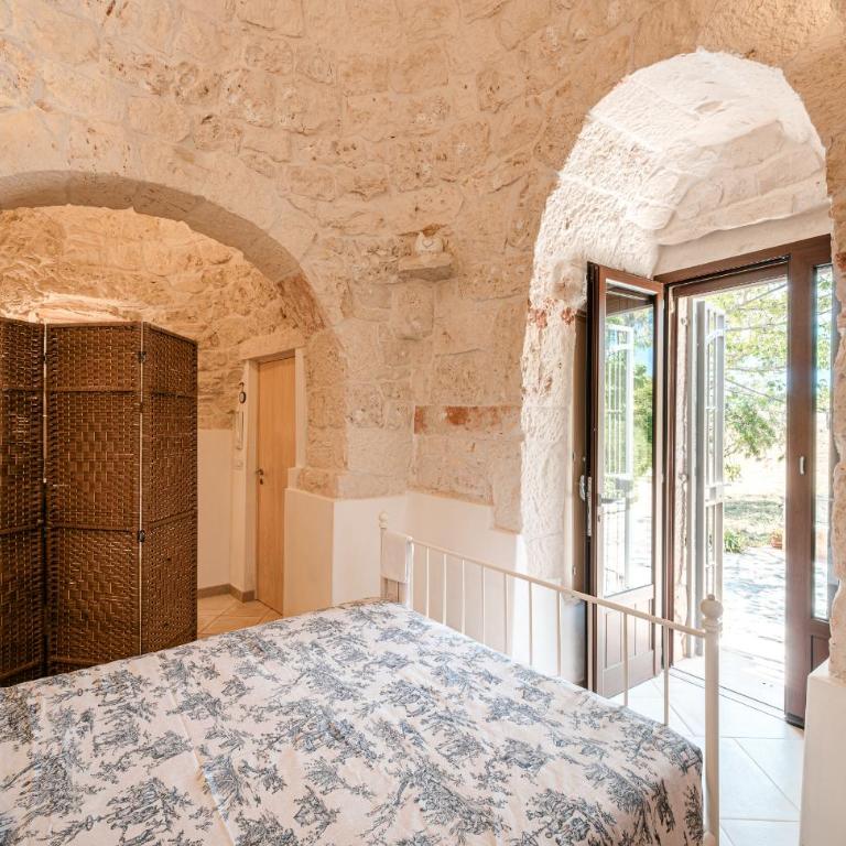 Trulli con piscina privata al sale a Locorotondo - Villa con Piscina Privata - 2