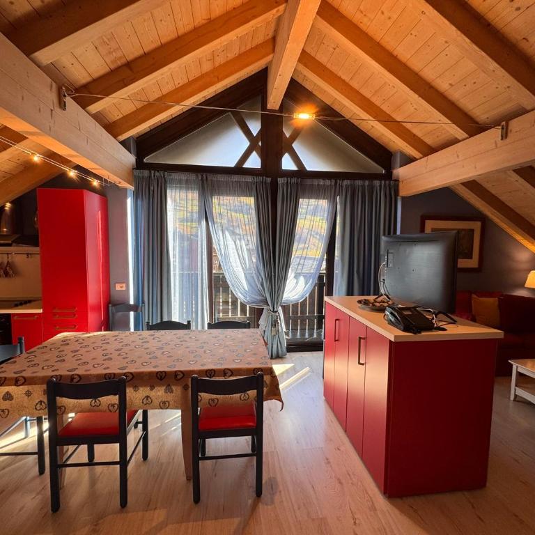 GRACE HOUSE - Deluxe Apartment mit Balkon und 2 Schlafzimmern - 32
