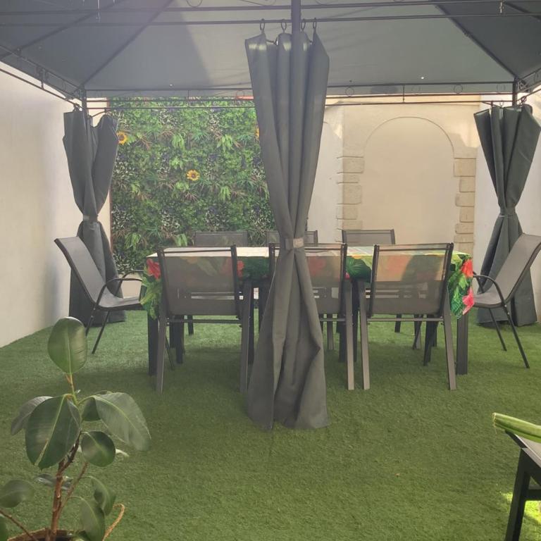 Jul'Home pour 4 personnes , Terrasse avec Jacuzzi en centre ville Dax - Appartement 1 Chambre - 12
