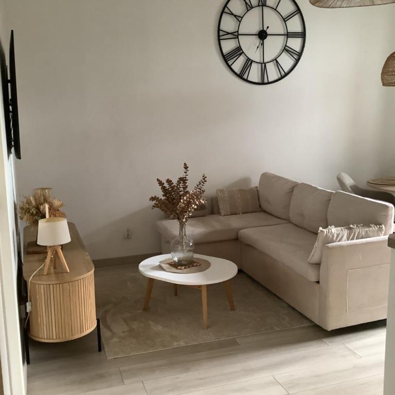 Jul'Home pour 4 personnes , Terrasse avec Jacuzzi en centre ville Dax - Appartement 1 Chambre - 6