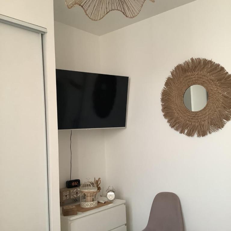 Jul'Home pour 4 personnes , Terrasse avec Jacuzzi en centre ville Dax - Appartement 1 Chambre - 2