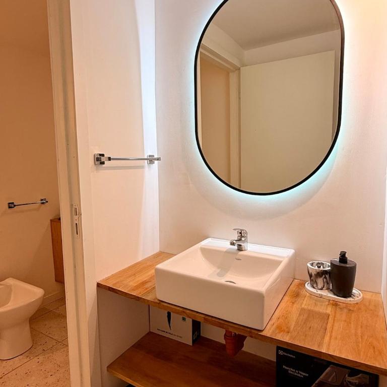 Stylish and Bright Iconic Congress View - Apartment - 8