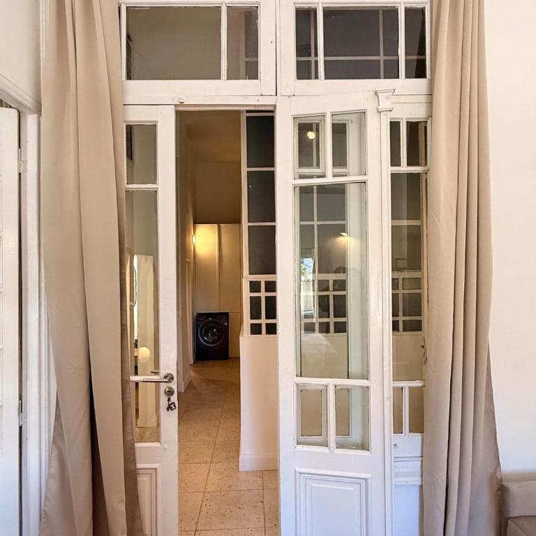 Stylish and Bright Iconic Congress View - Apartment - 45