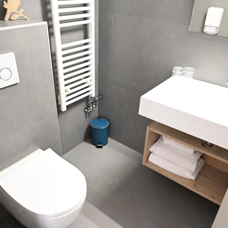 Hotel Les Terrasses - Chambre Double Standard - 10