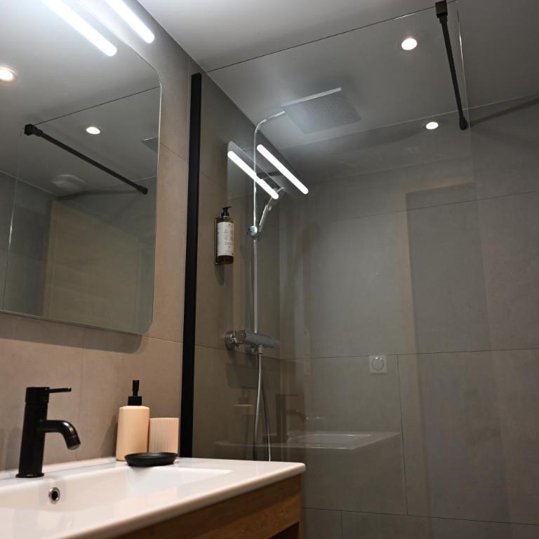 Hotel Les Terrasses - Chambre Double Standard - 9
