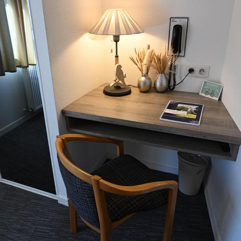 Hotel Les Terrasses - Chambre Quadruple - Vue sur Jardin - 5
