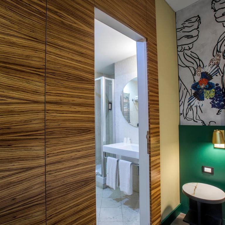 Mercure Roma Centro Saint John - Camera Classic Superior Familiare con Letto Matrimoniale - 7