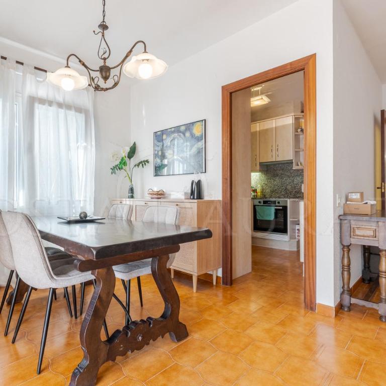 Aranjuez - Two-Bedroom Apartment - 12