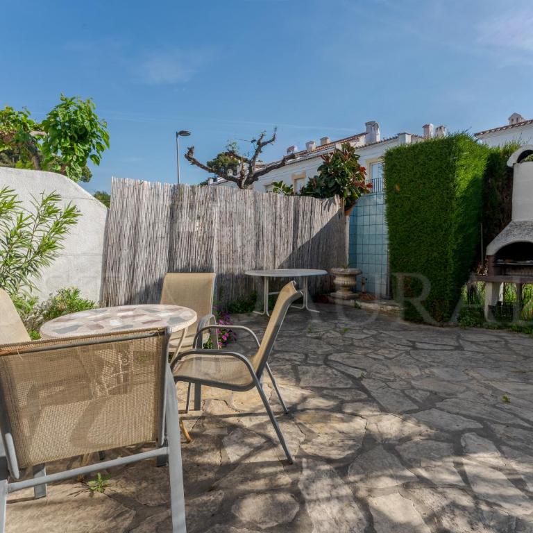 Aranjuez - Two-Bedroom Apartment - 3