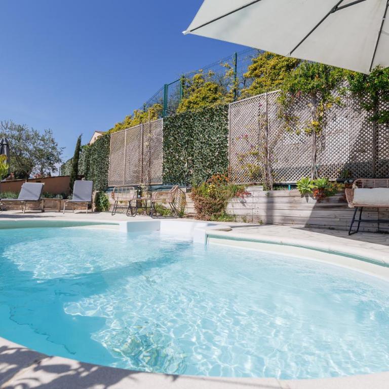 Vivez la douceur de Mougins : une maison pleine de charme pour des moments de partage - Maison 2 Chambres - 12