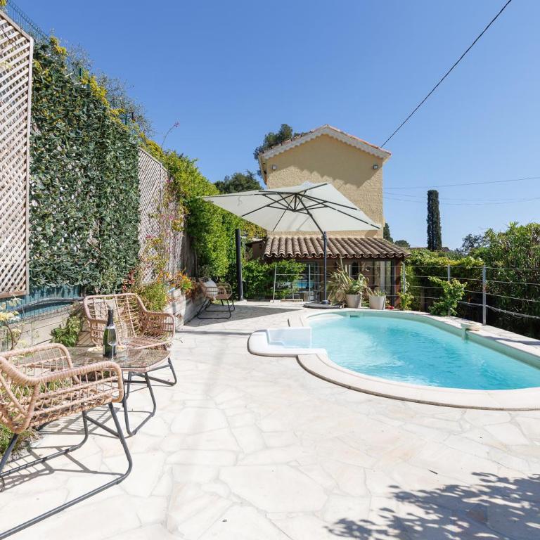 Vivez la douceur de Mougins : une maison pleine de charme pour des moments de partage - Maison 2 Chambres - 1