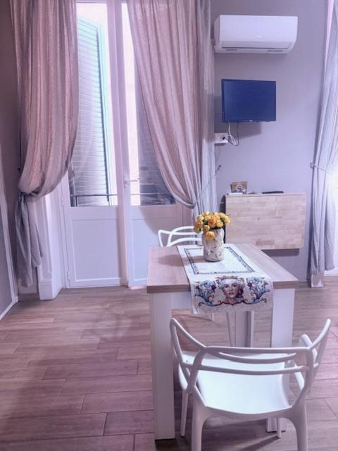 Suite Ruggero Settimo Palermo centro vicino Clinica Candela - Appartamento con 1 Camera da Letto - 23