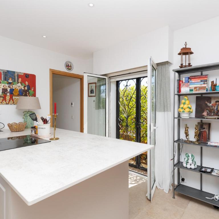 Vivez la douceur de Mougins : une maison pleine de charme pour des moments de partage - Maison 2 Chambres - 24