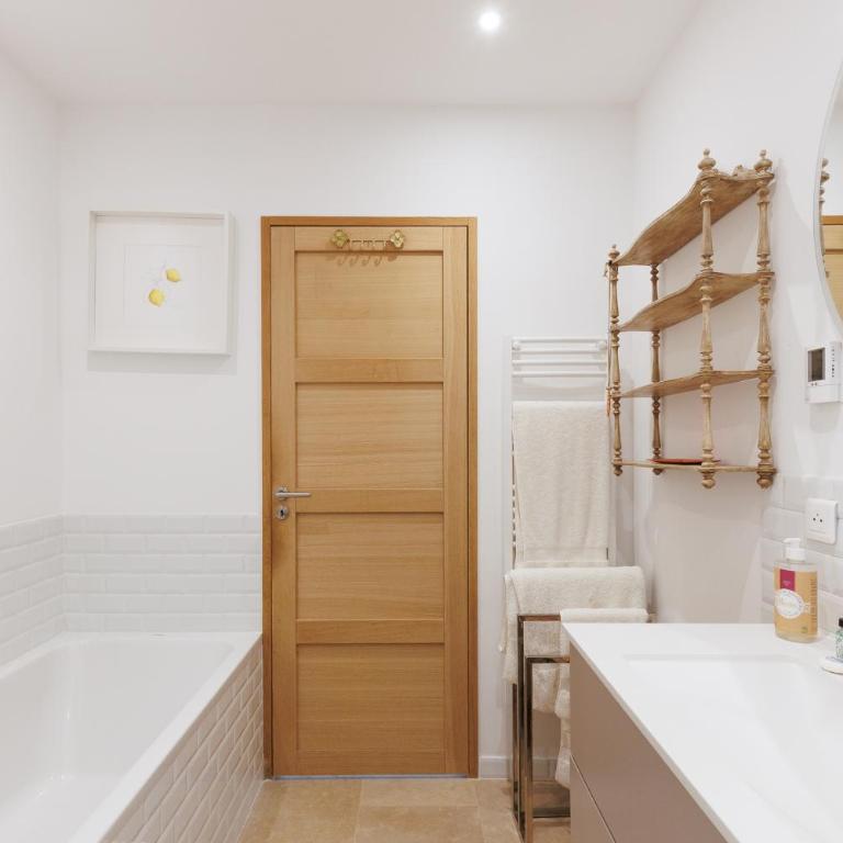 Vivez la douceur de Mougins : une maison pleine de charme pour des moments de partage - Maison 2 Chambres - 32