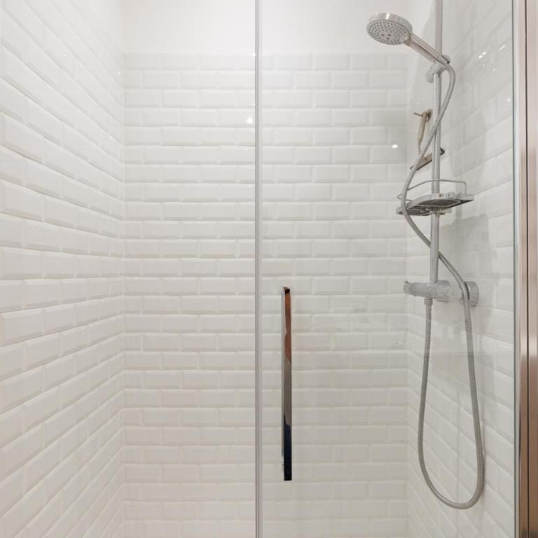 Vivez la douceur de Mougins : une maison pleine de charme pour des moments de partage - Maison 2 Chambres - 33