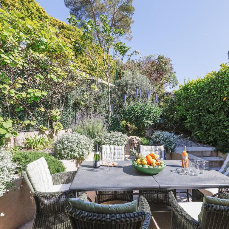 Vivez la douceur de Mougins : une maison pleine de charme pour des moments de partage - Maison 2 Chambres - 42