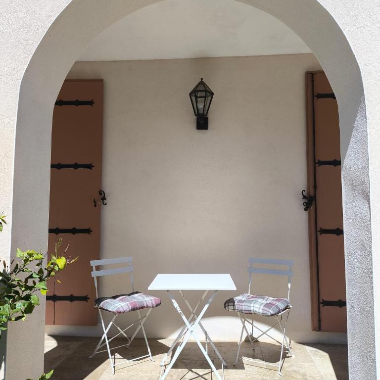 la porte medievale - Doppelzimmer mit Gartenblick - 6