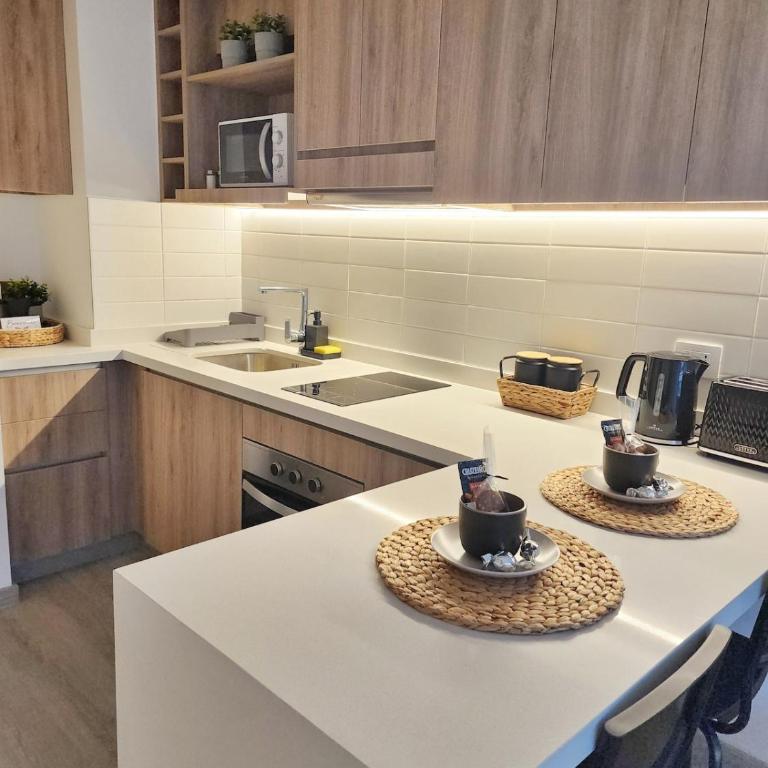 Moderno 1D con parking en Las Condes - Apartamento de 2 dormitorios - 34