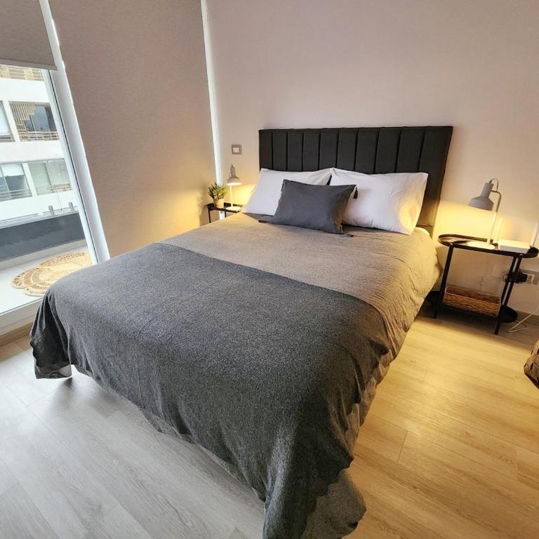 Moderno 1D con parking en Las Condes - Apartamento de 2 dormitorios - 24