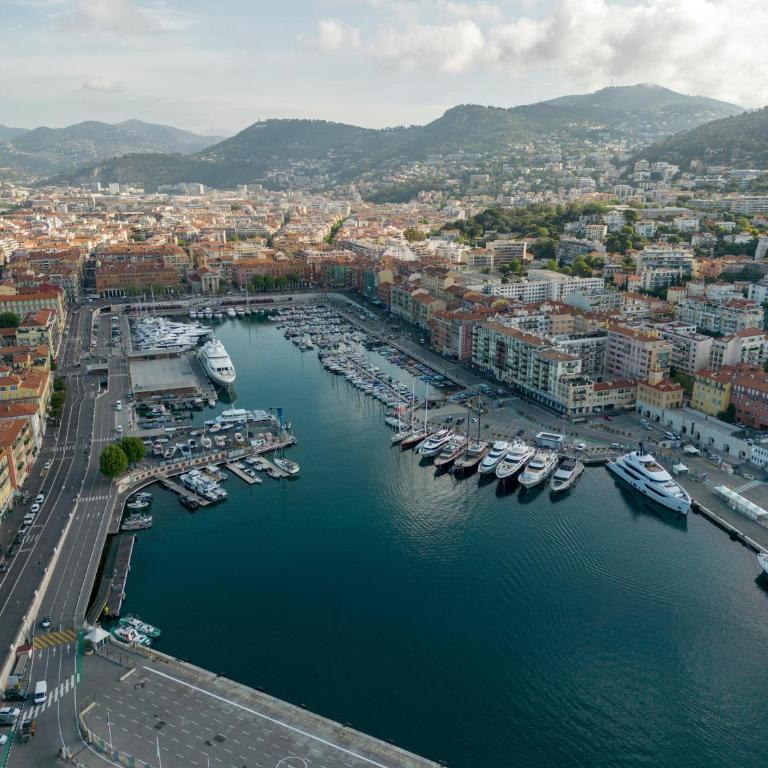 PORT DE NICE - 2 Pièces avec JARDIN - 4 Personnes - Appartement 1 Chambre - Vue sur Jardin - 44