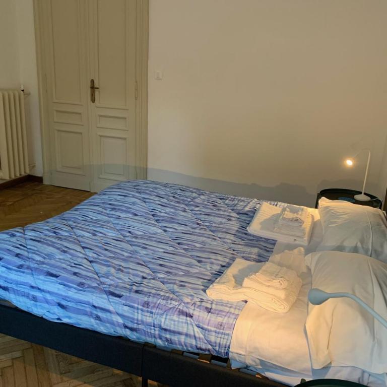 Old City Bologna Rooms and Accomodations - Standard Double Room with Shared Bathroom - 4