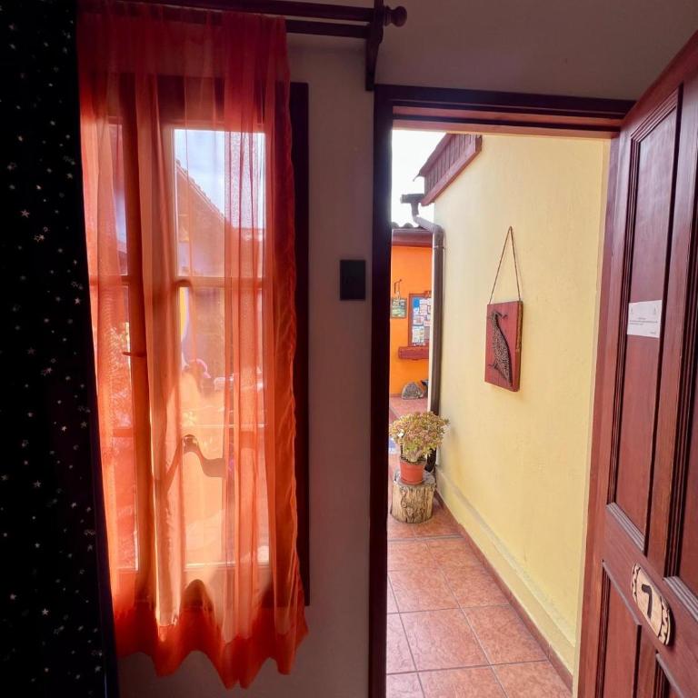 Hostal El Punto - Double Room with Shared Bathroom - 2