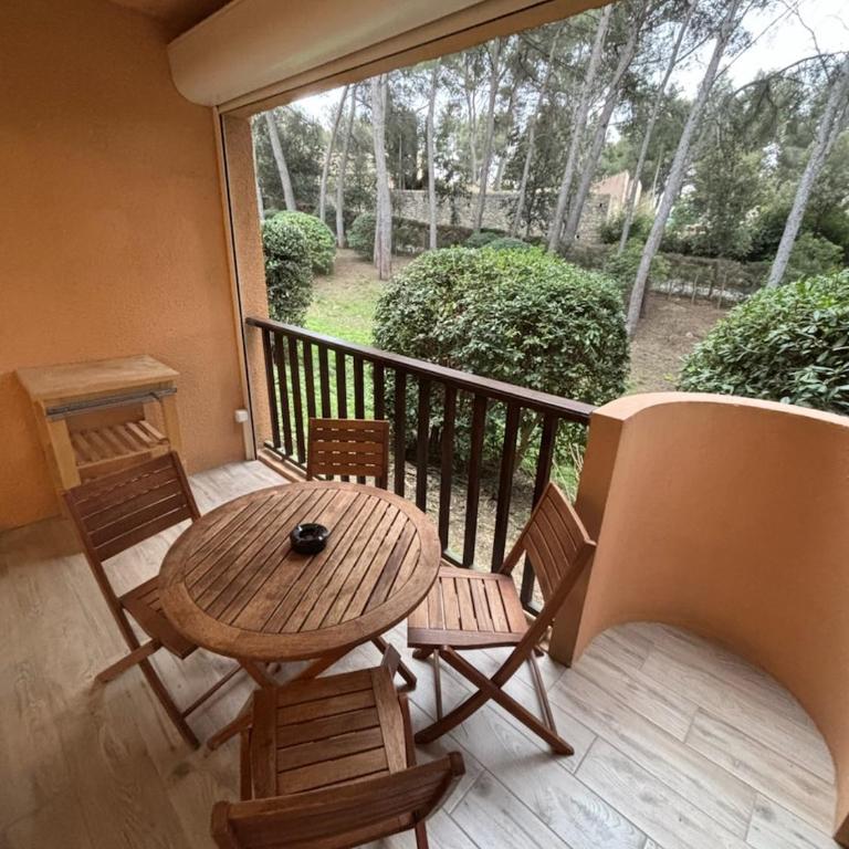 Appartement au calme a 15mn de la plage à pied pour 4 personnes - Two-Bedroom Apartment - 2