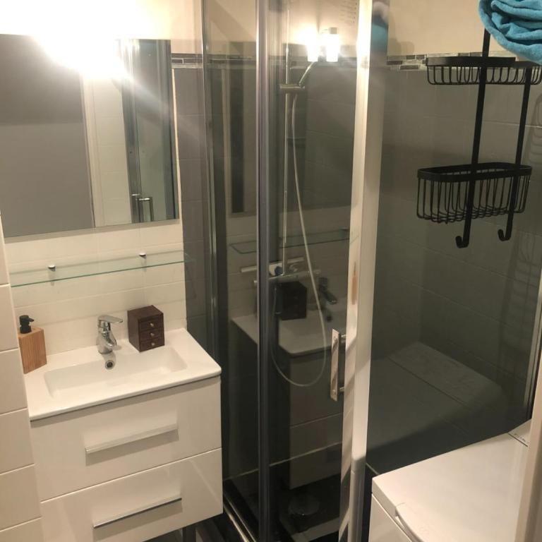 Apt With Swimming Pool 500m From The Beach - Apartment - 13