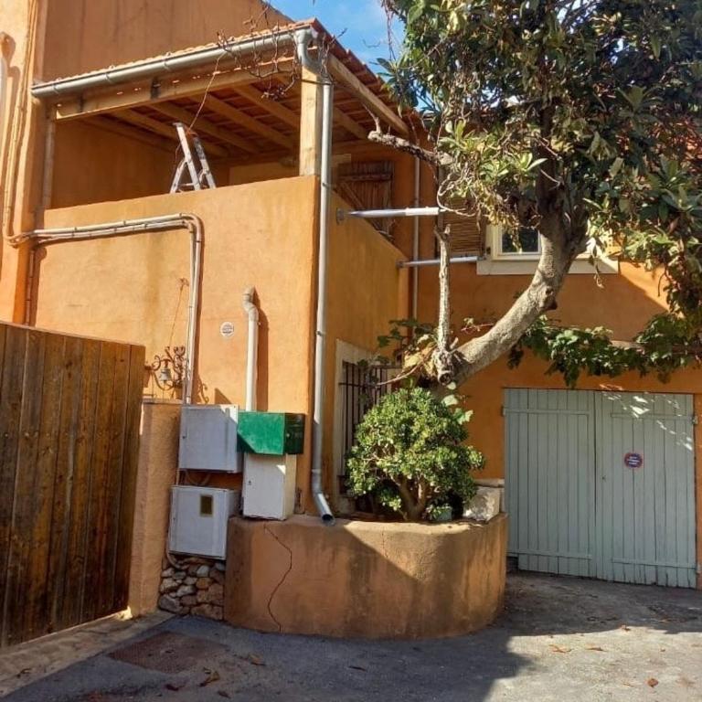 Charmente maison de village avec terrasse - Casa con 1 Camera da Letto - 2