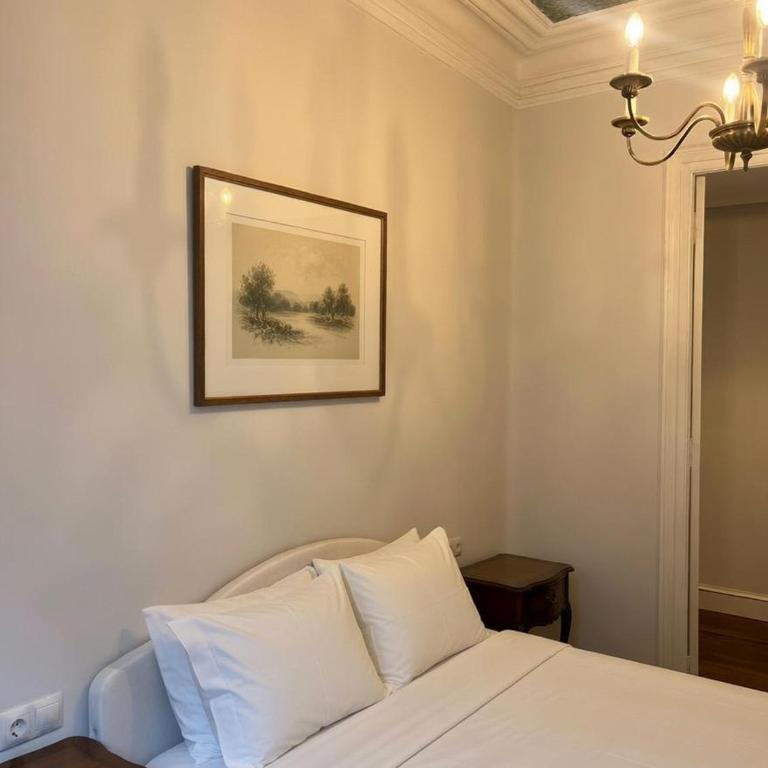 Recently renovated in Casco Viejo - Three-Bedroom Apartment - 10