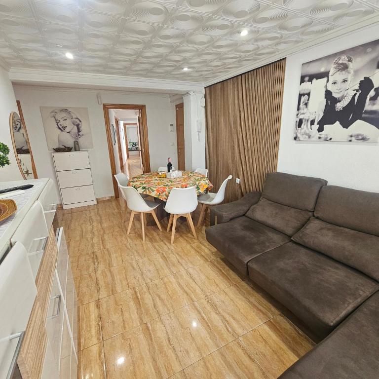 MarDeSantaPola - Apartamento de 4 dormitorios con balcón - 4