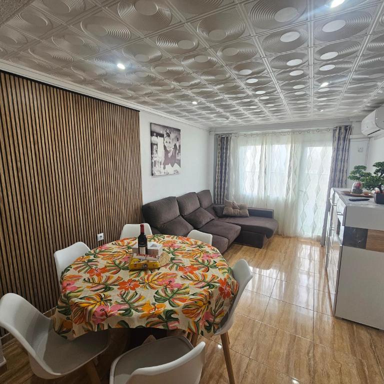 MarDeSantaPola - Apartamento de 4 dormitorios con balcón - 2