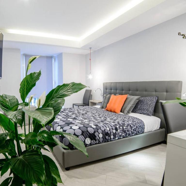 Riviera Luxury Suites - Camera Matrimoniale Deluxe con Balcone - 1