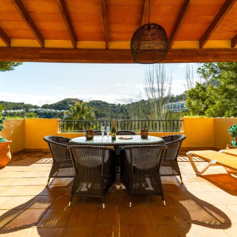Altea Hills 3BR House with Private Garden - Three-Bedroom House - 4