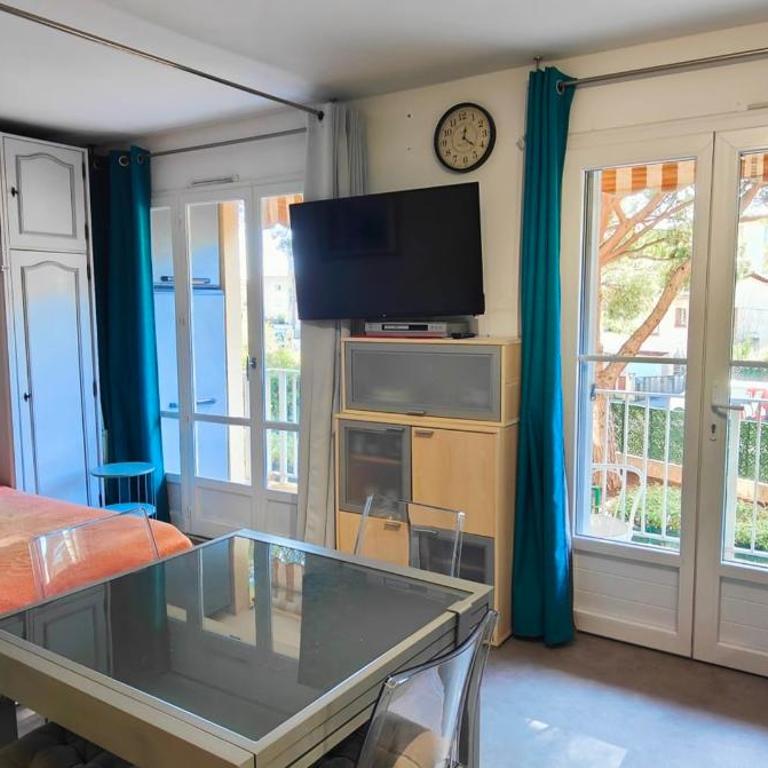 Joli studio familial proche de la plage Fréjus - Studio - 9