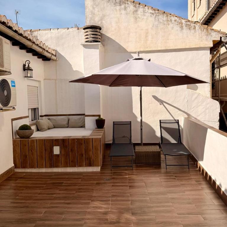 Laurel Lounge & Terrace - One-Bedroom Apartment - 2