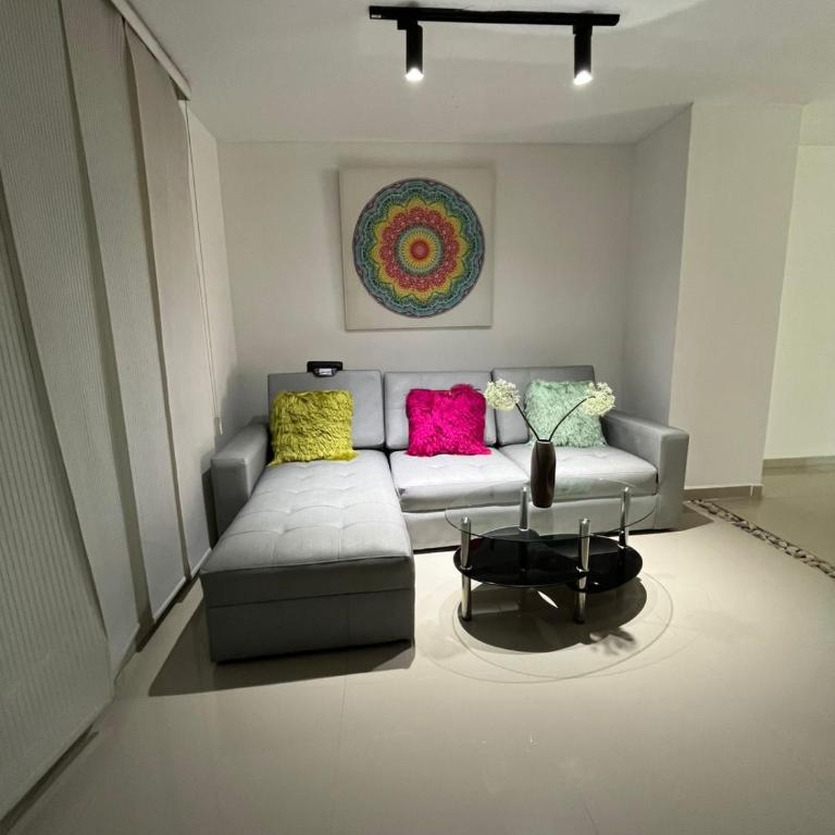 Apartaestudio Amoblado En Sotomayor - One-Bedroom Apartment with Terrace - 2