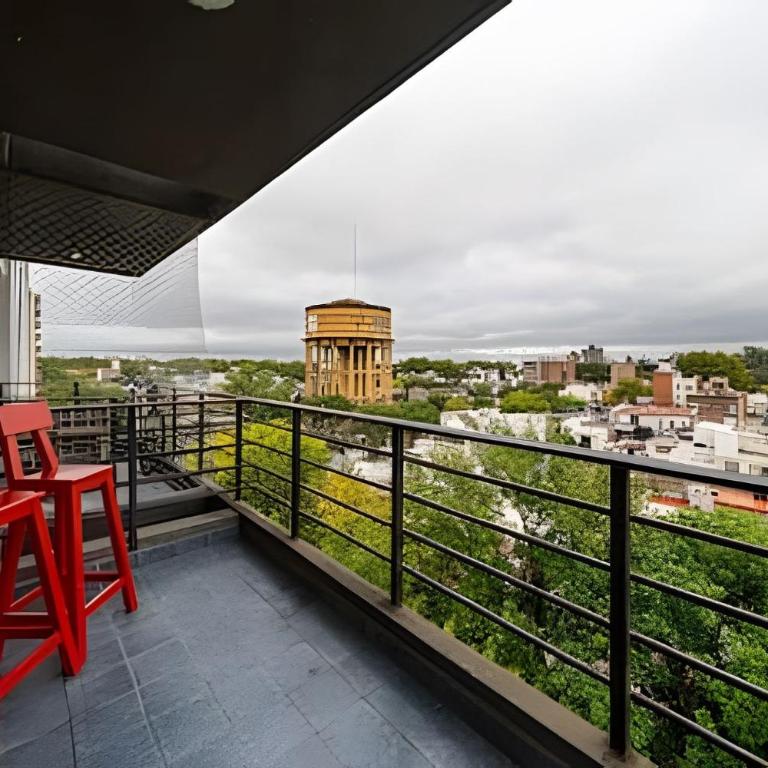 Amplio depto. zona abasto - Apartamento de 2 dormitorios - 1