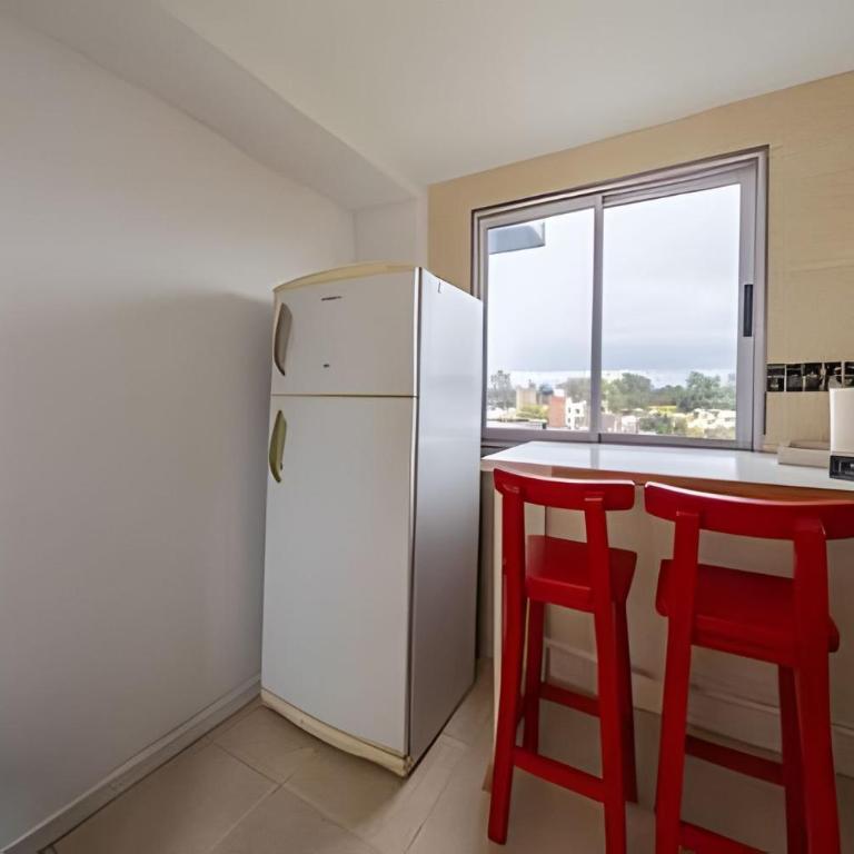 Amplio depto. zona abasto - Apartamento de 2 dormitorios - 14