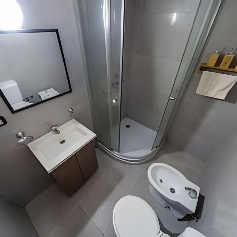 Amplio depto. zona abasto - Apartamento de 2 dormitorios - 32