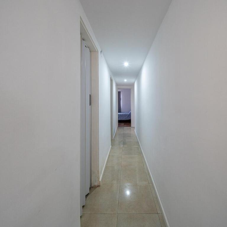 Amplio depto. zona abasto - Apartamento de 2 dormitorios - 29