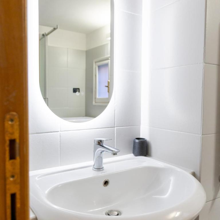 Apartment by the Pantheon with two Bedroom 2 bathroom - Two-Bedroom Apartment - 39