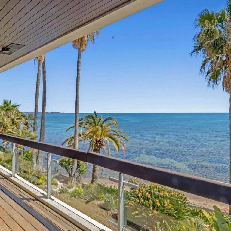 Ref 2060- Cannes Appartement pied dans l'eau 3 pièces vue mer - Appartement - 8