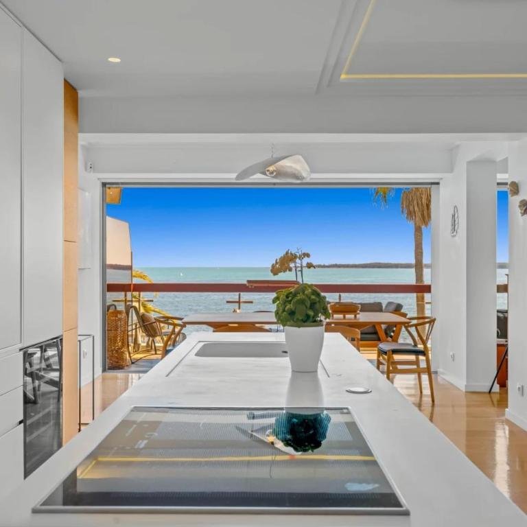 Ref 2060- Cannes Appartement pied dans l'eau 3 pièces vue mer - Appartement - 10