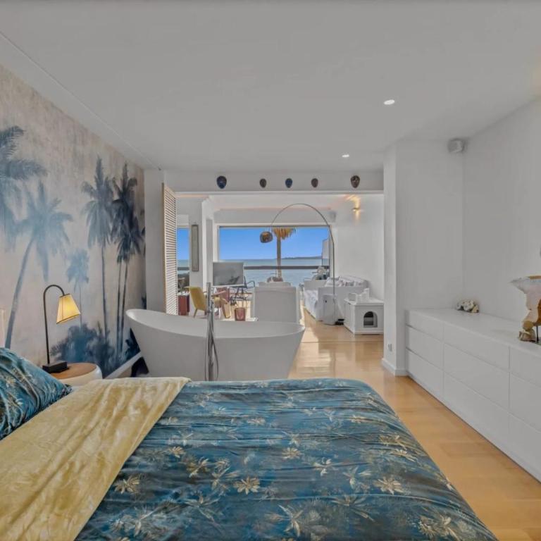 Ref 2060- Cannes Appartement pied dans l'eau 3 pièces vue mer - Appartement - 12