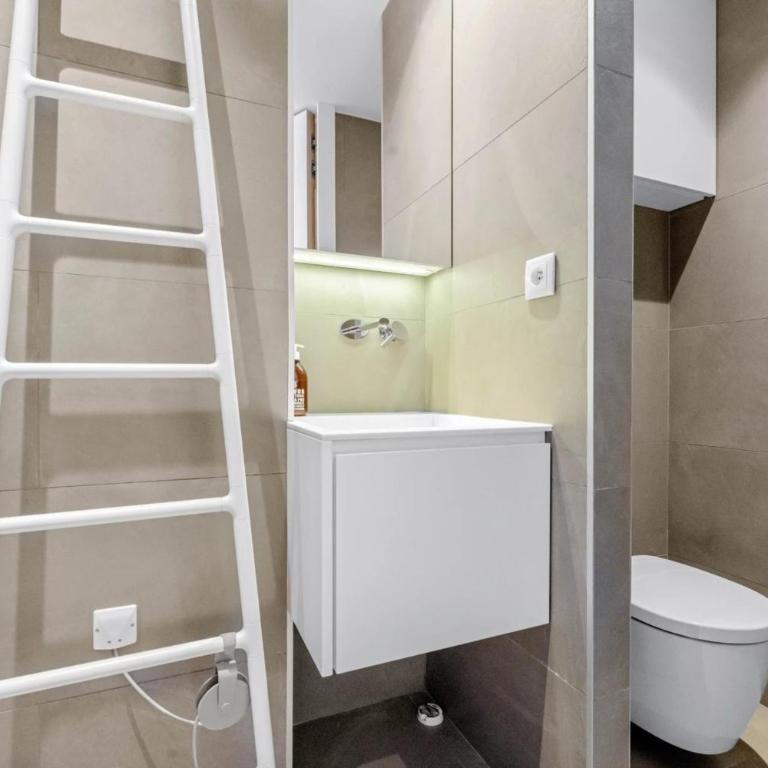 Ref 2060- Cannes Appartement pied dans l'eau 3 pièces vue mer - Appartement - 23