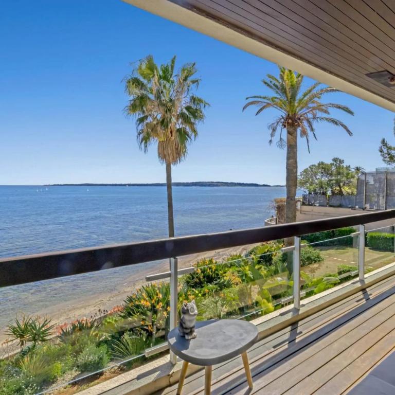 Ref 2060- Cannes Appartement pied dans l'eau 3 pièces vue mer - Appartement - 26