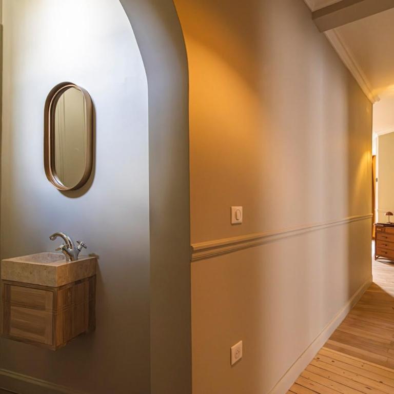 Magnifique Appartement vue cathédrale avec parking privé - Three-Bedroom Apartment - 10